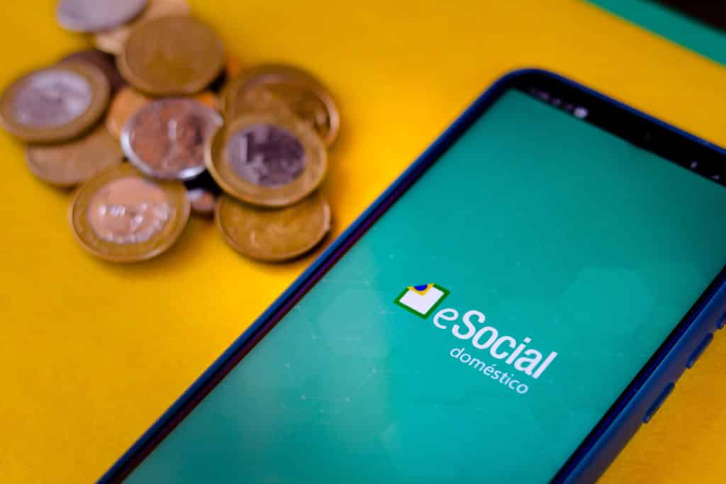 Multas do eSocial: descubra quais são elas e como evitá-las